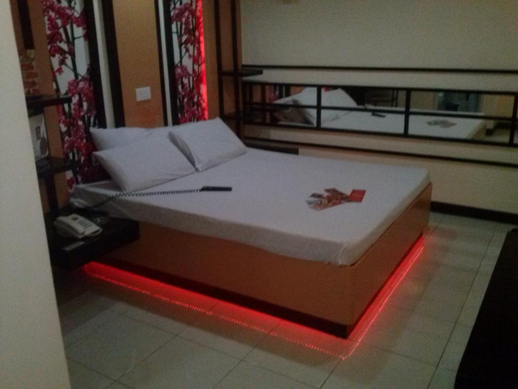 Hotel Sogo - Edsa, Pasay Harrison Манила Номер фото